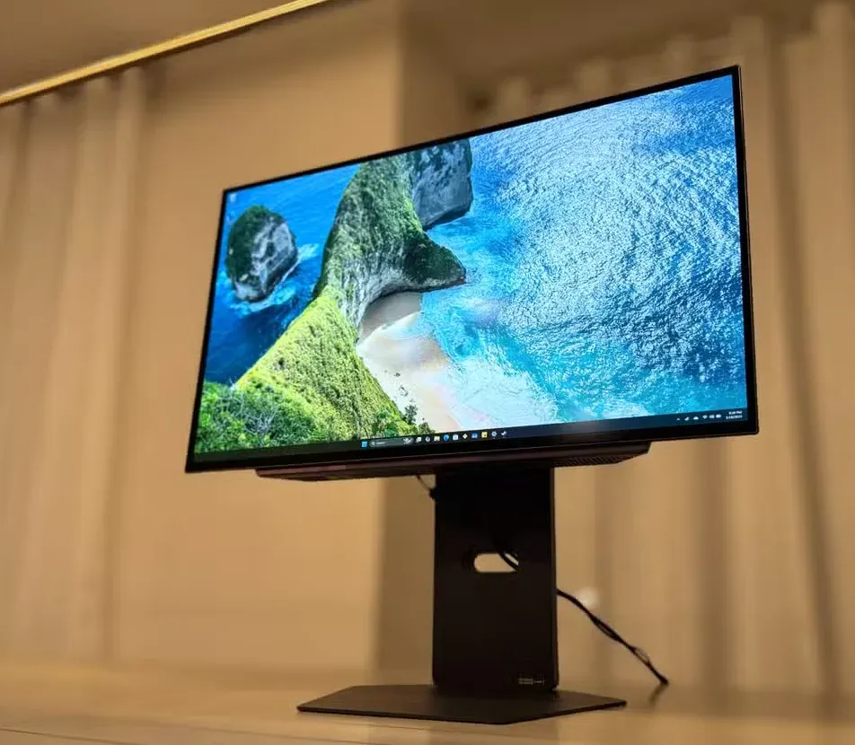 Monitors & Displays